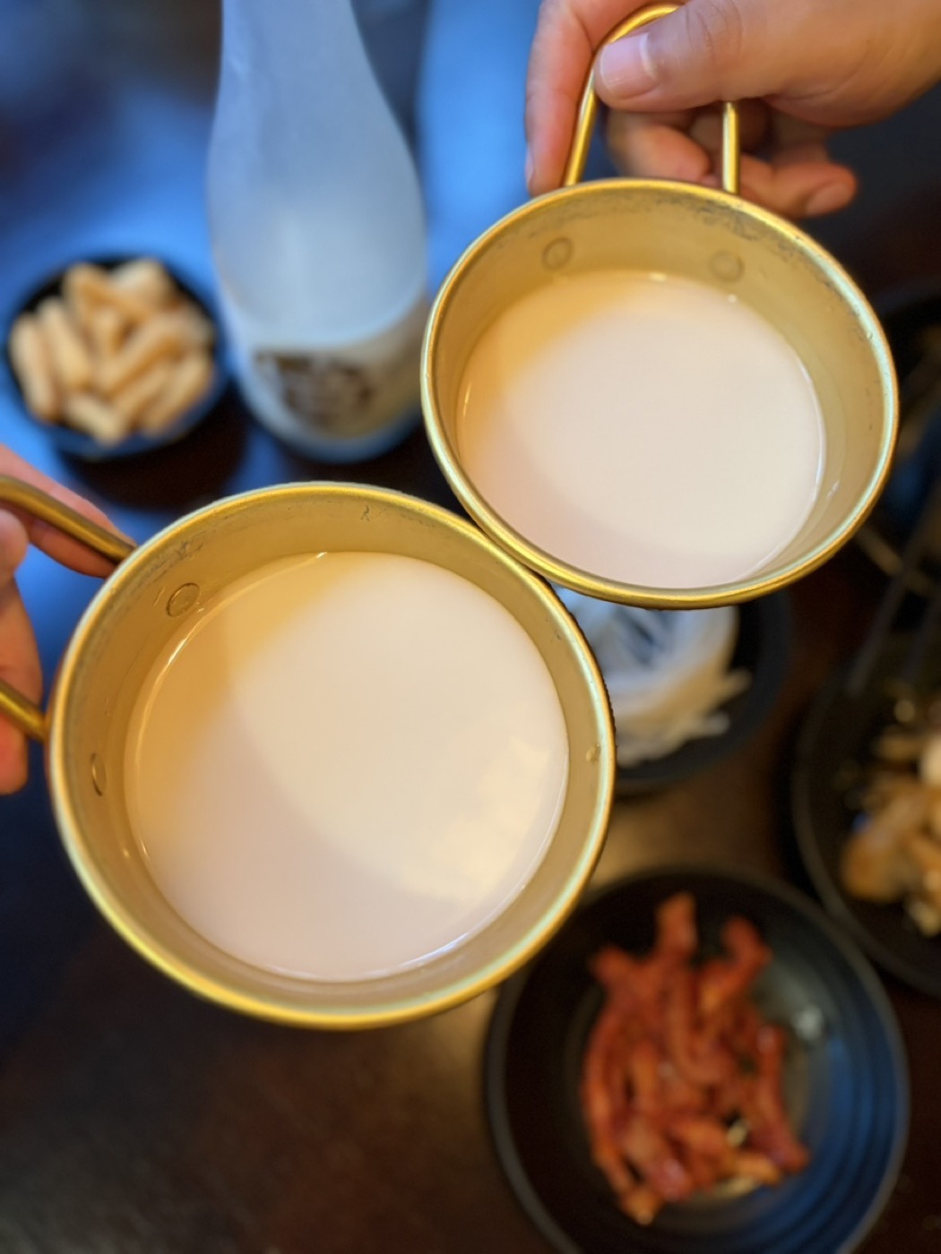 막걸리 한 잔과 안주, 심술집 건대입구본점