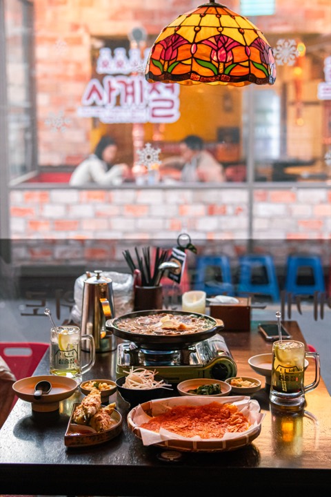 건대 술집 추천 심술집 건대입구본점 창가 테이블